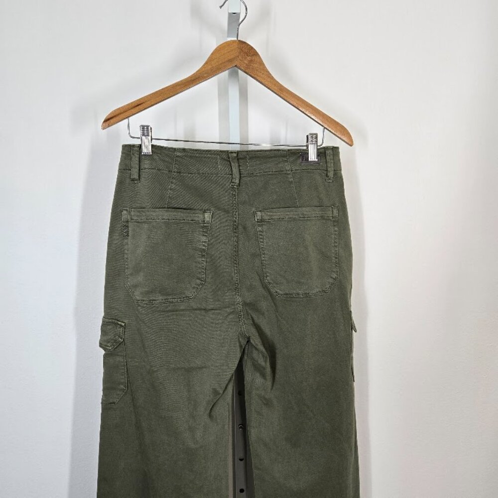 PAIGE Carly Wide Leg Cargo women's jeans in Vintage Ivy Green Size 29 NEW - Picture 8 of 11
